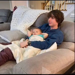 Meet your Posher, Brie